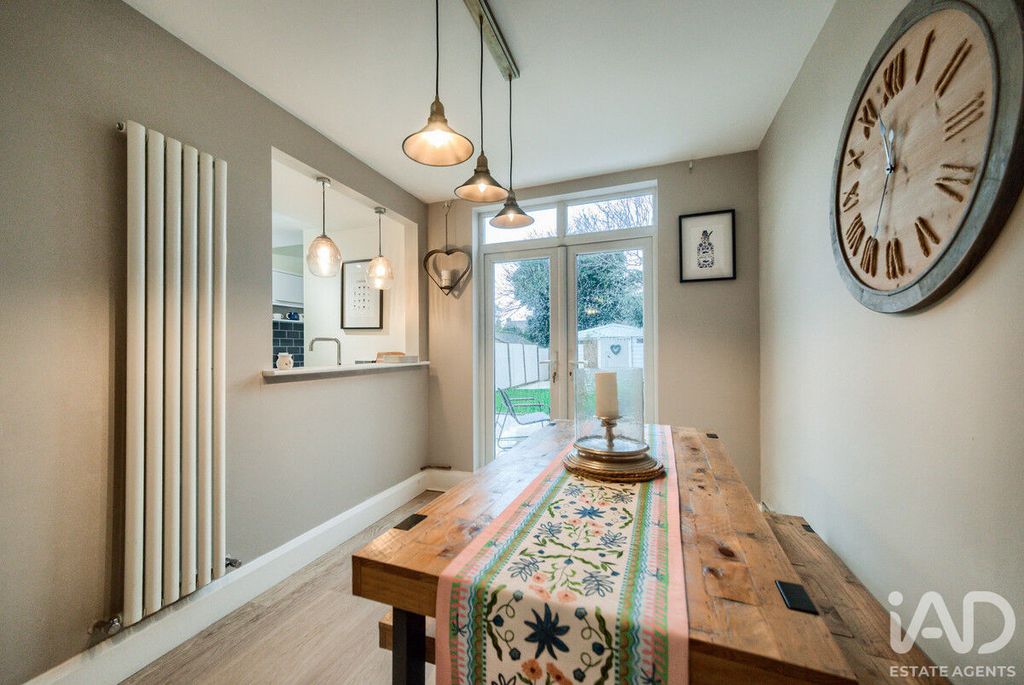 Property photo 3 of 22