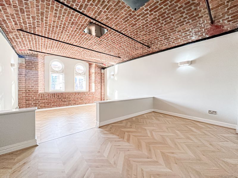 Property photo 2 of 14 Photo 11