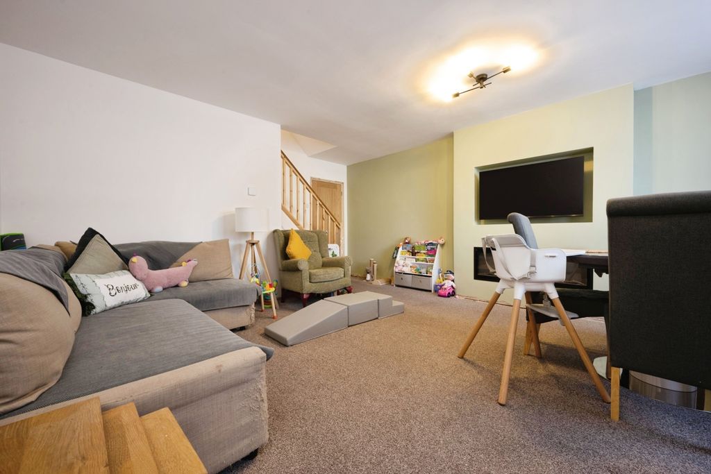 Property photo 2 of 18 Pbox-Img.Jpg