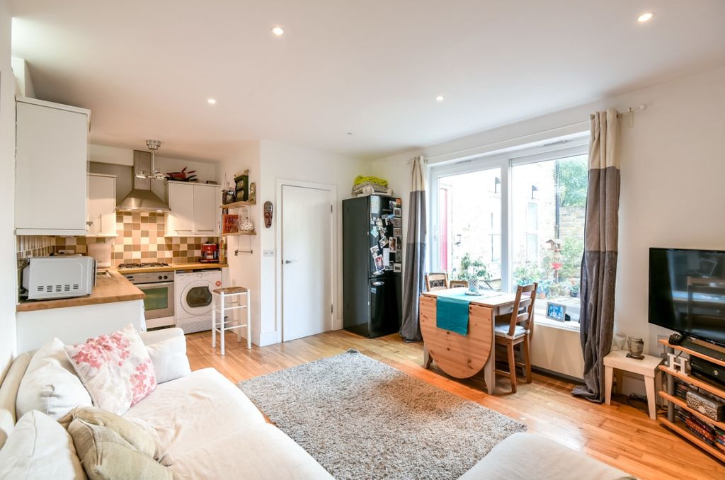 Property photo 2 of 12 142883 (9)