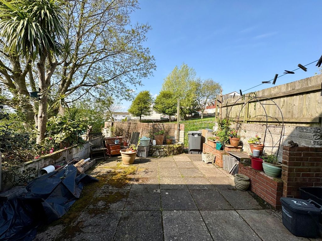 Property photo 2 of 24