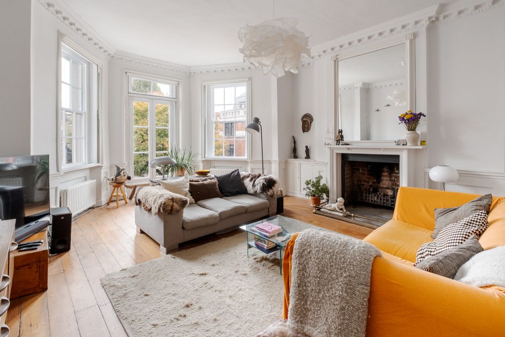 Property photo 1 of 21