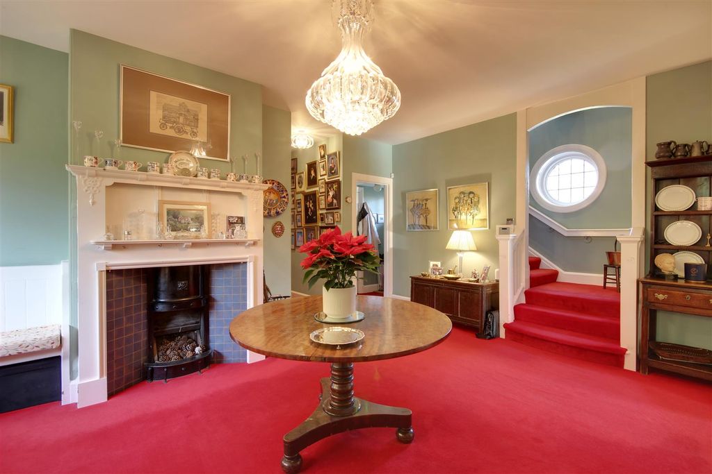 Property photo 3 of 21 Entrance Reception