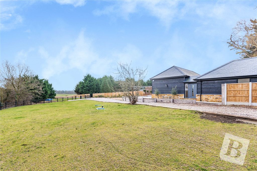 Property photo 2 of 31 Picture No. 22