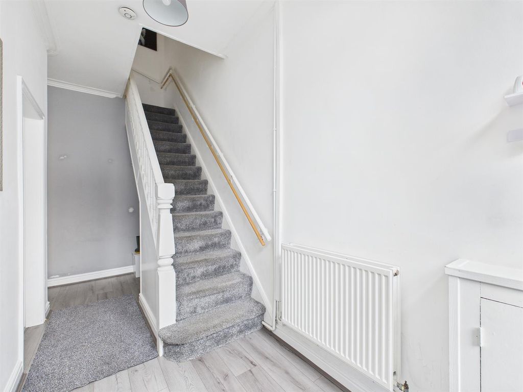 Property photo 2 of 34 Cam03604G0-Pr0247-Still027.Jpg