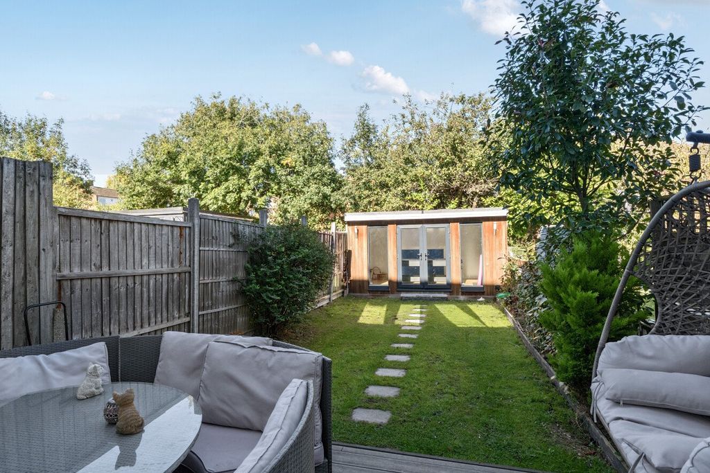 Property photo 3 of 19 Picture No. 02