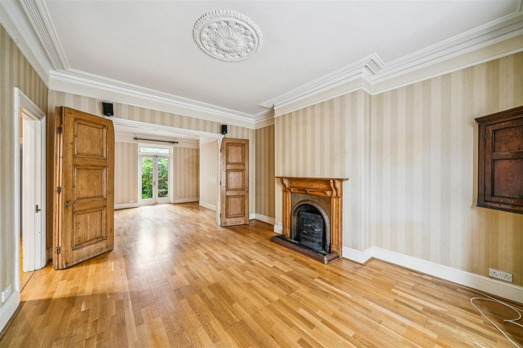 Property photo 3 of 15 Burnaby Gardens, W4 - For Sale