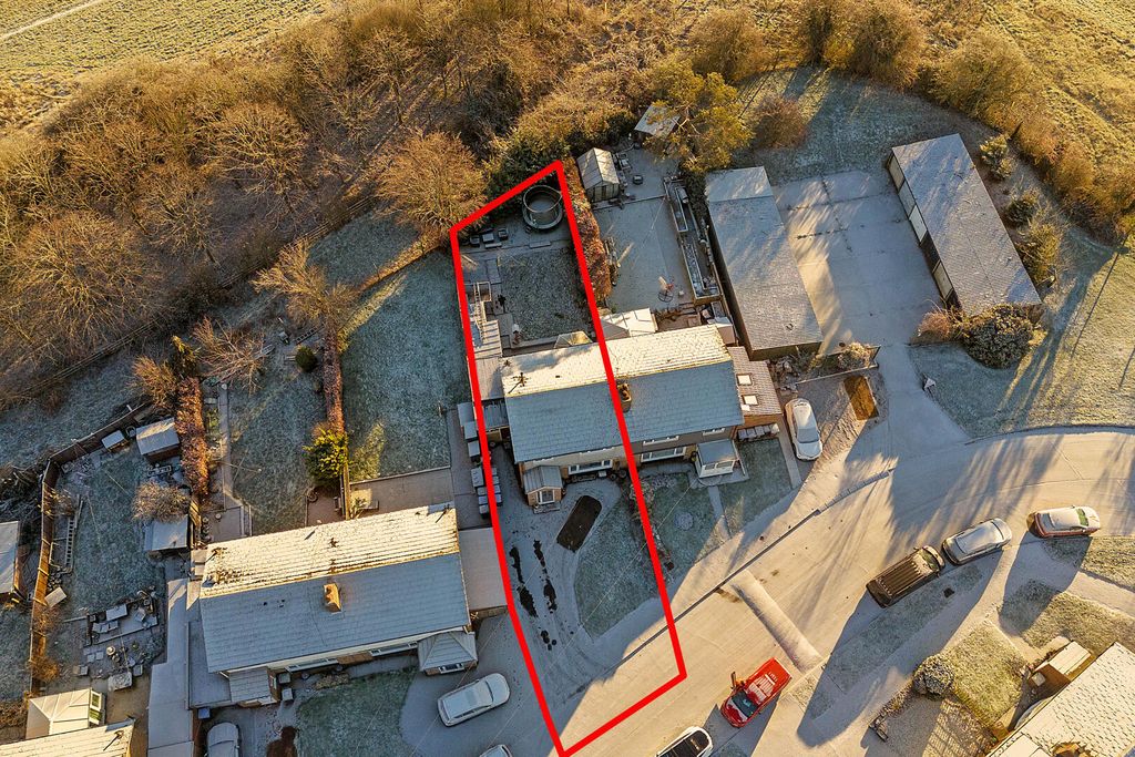 Property photo 2 of 22 Exterior