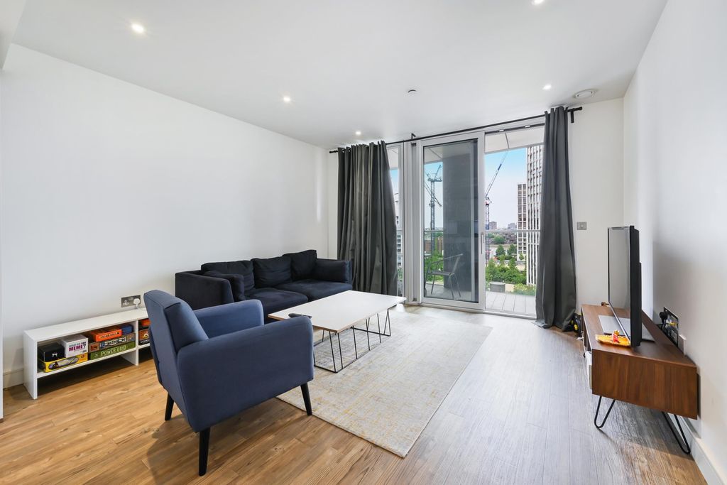 Property photo 1 of 11
