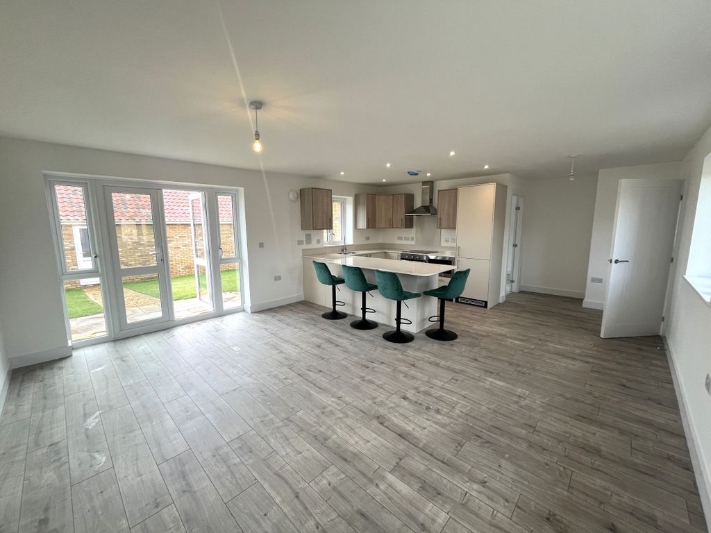 Property photo 2 of 3