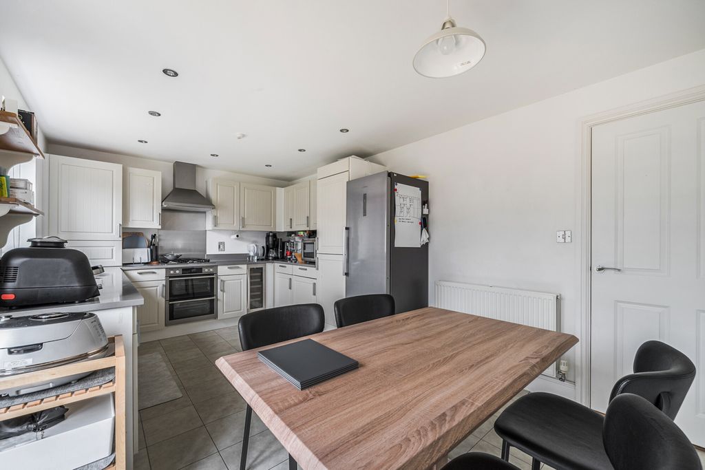 Property photo 2 of 21 1369838-4-69048B6...