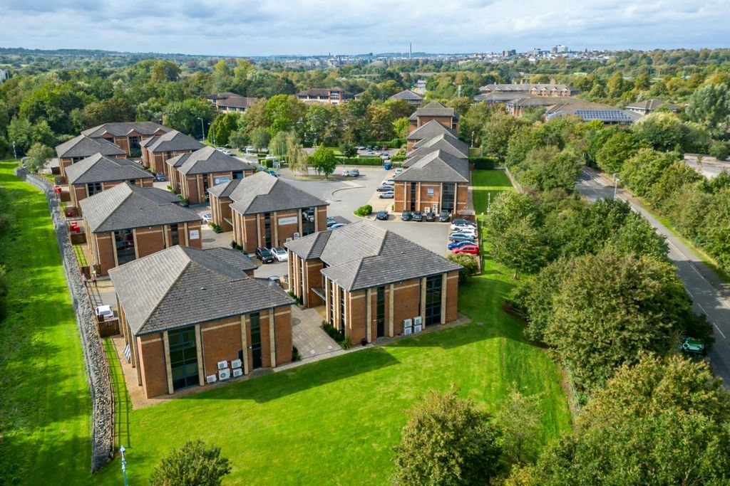 Property photo 1 of 7 42Bc2Ded-Eb81-4Efa-83Bf-Bebe34c84650.Png