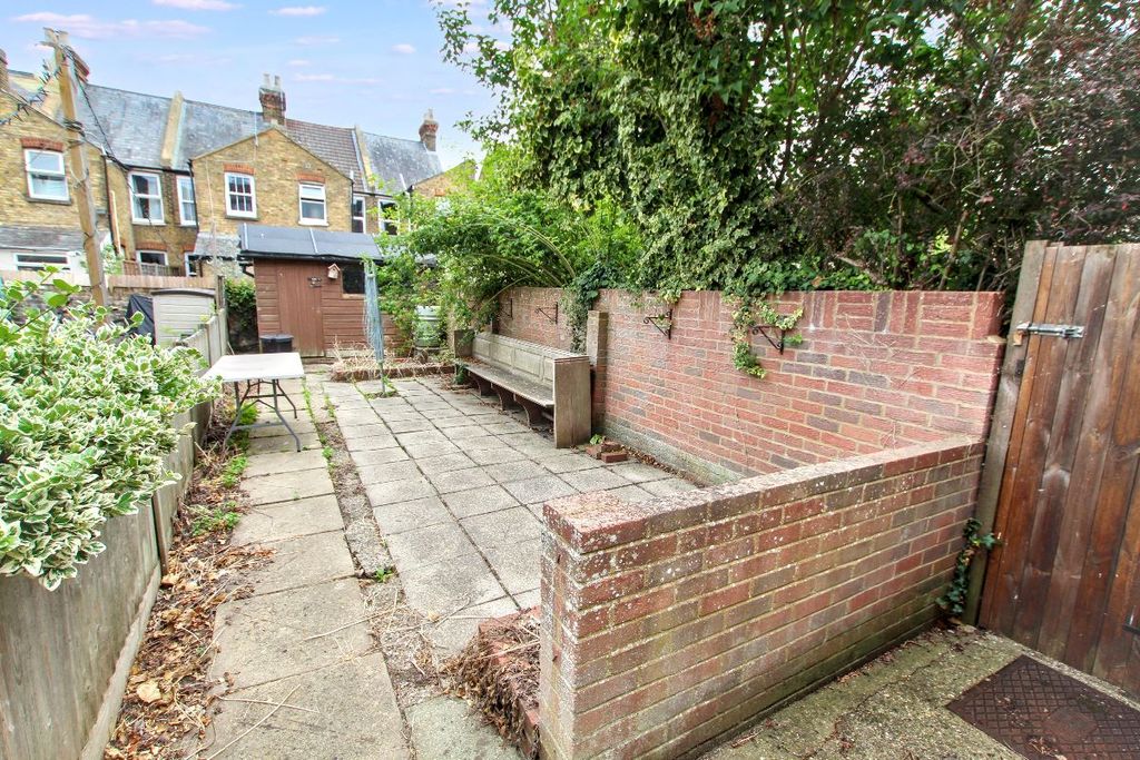 Property photo 2 of 11