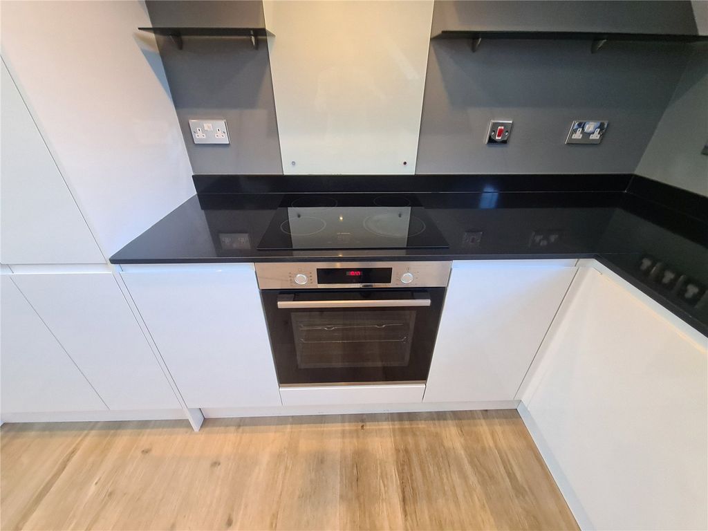 Property photo 3 of 14 Picture No. 10