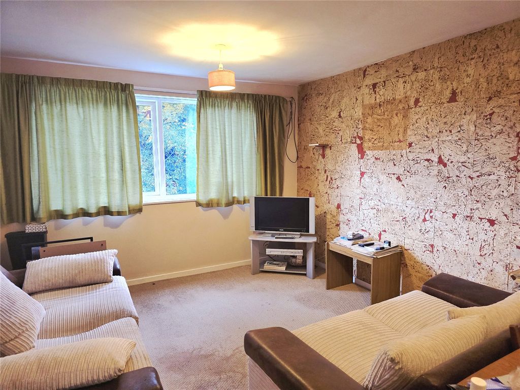 Property photo 2 of 6 Picture No. 01