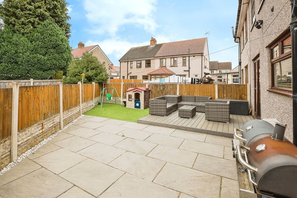 Property photo 2 of 19 Rear Garden