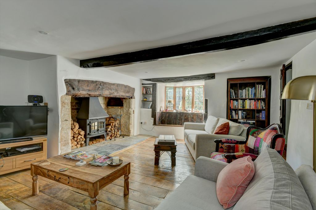 Property photo 3 of 21 Image