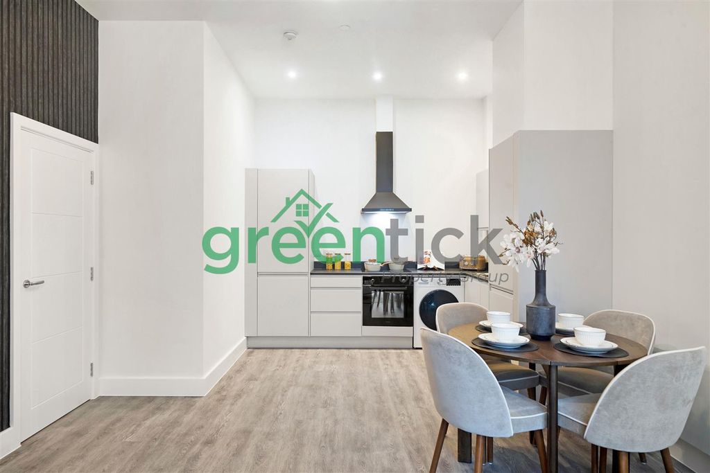 Property photo 1 of 14 2 Bed The Stow, Harlow - Cclqdriq2Innzumqxjet.Jpg