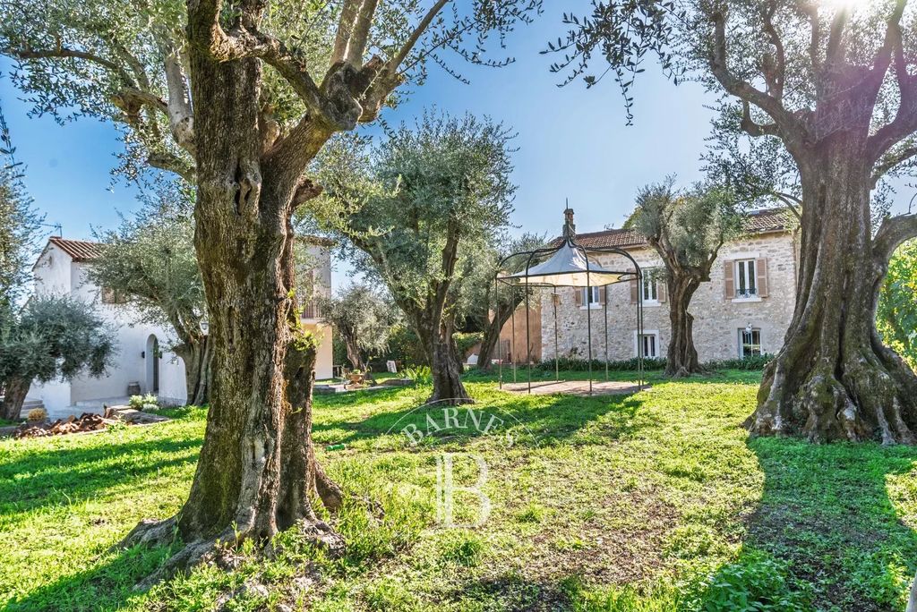 Property photo 3 of 18