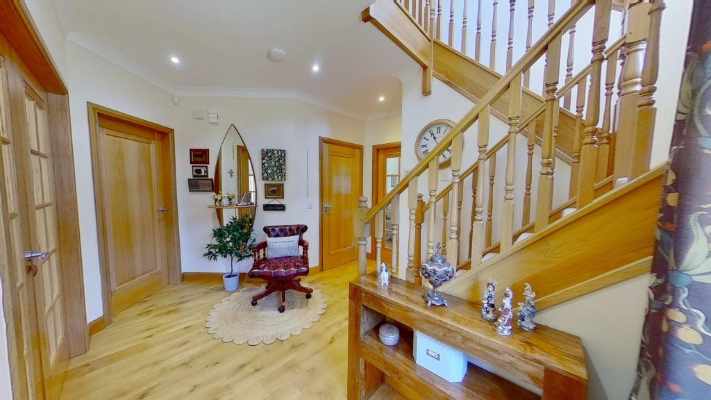 Property photo 3 of 35