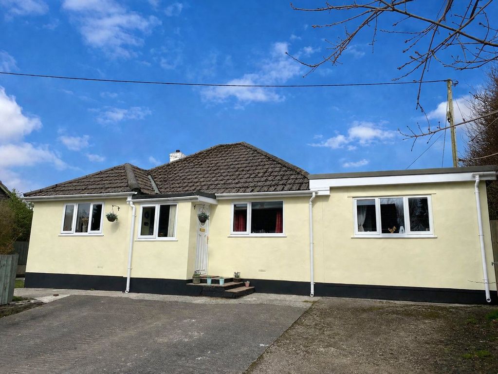 Property photo 1 of 12 1 - Picture No. 01