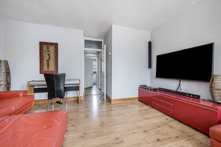 Property photo 2 of 19