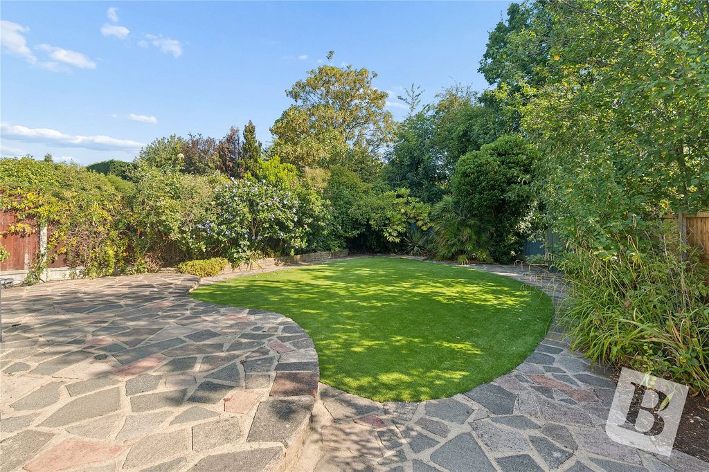 Property photo 2 of 8 Rear Garden