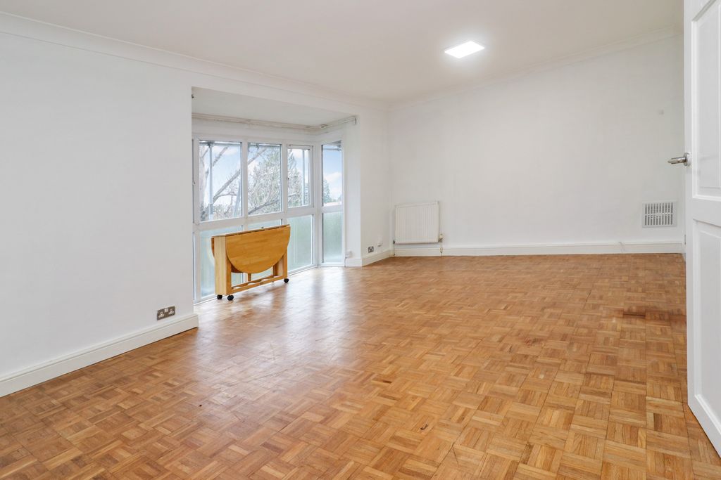 Property photo 2 of 9 Picture No. 08