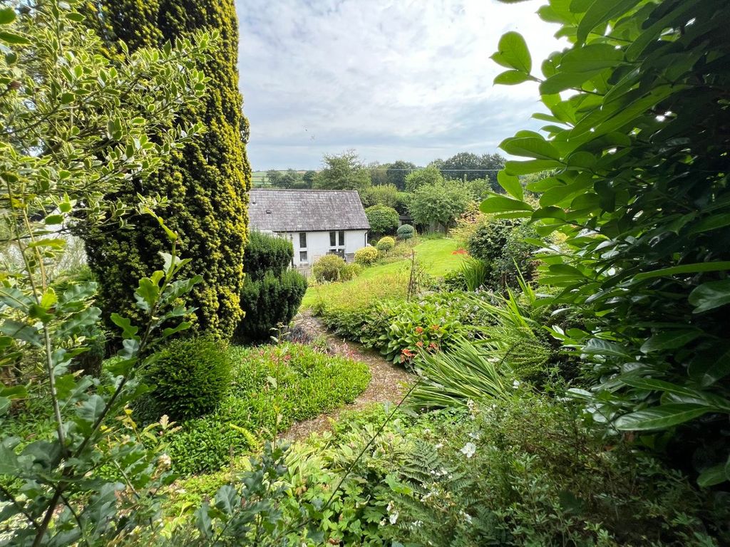 Property photo 3 of 62