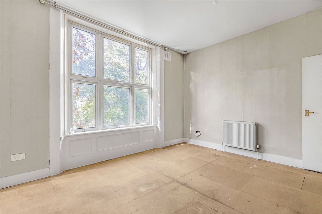 Property photo 3 of 8 Picture No. 10