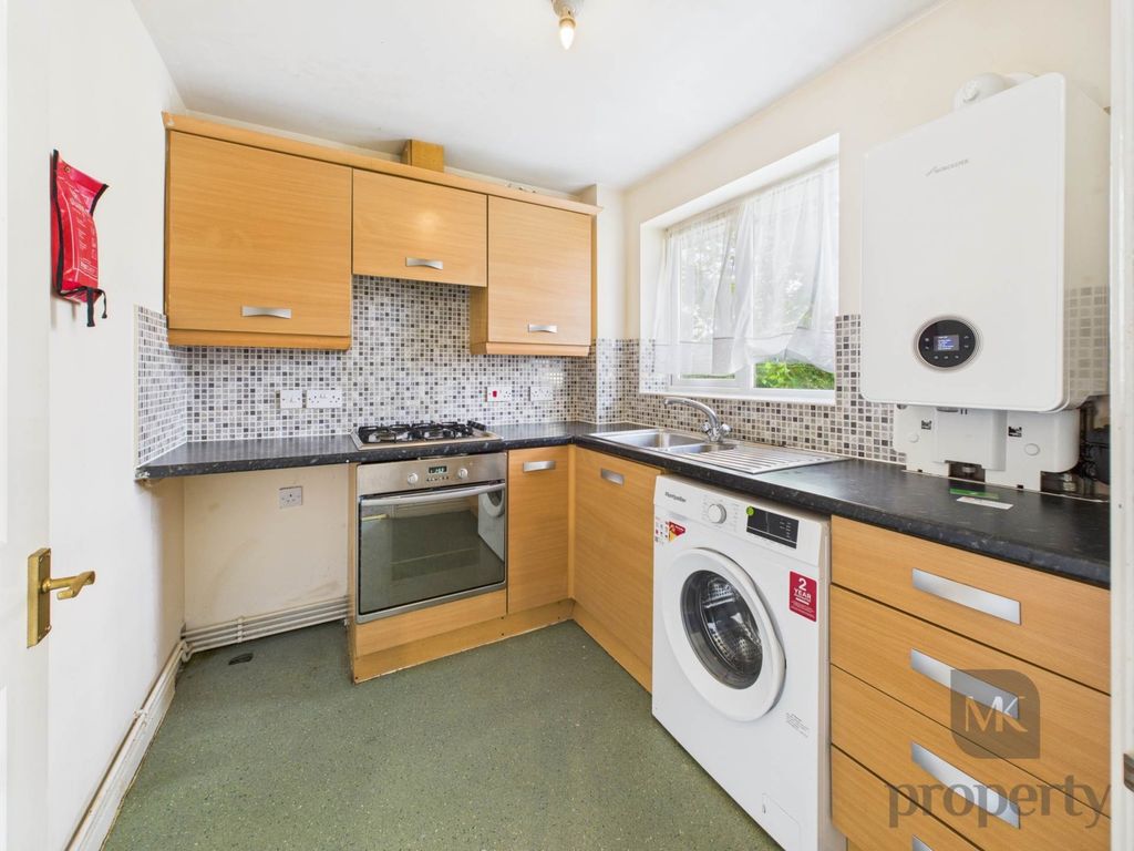 Property photo 2 of 8