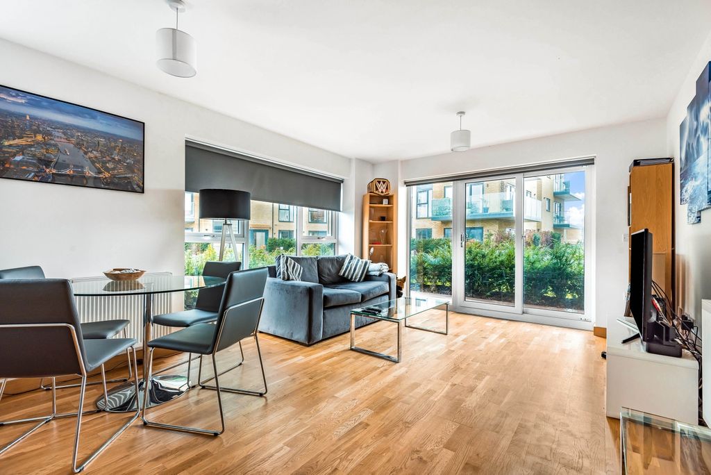 Property photo 3 of 8 689314 (3)