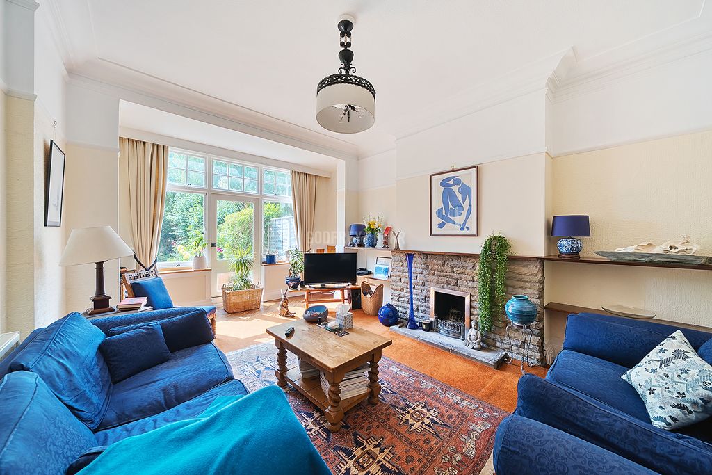 Property photo 2 of 15