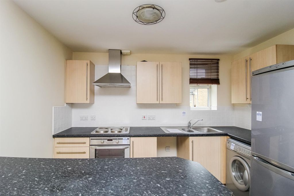 Property photo 3 of 8 Kitchen / Dining / Lounge