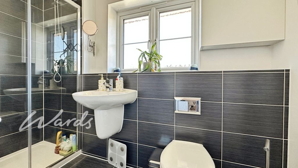 Property photo 3 of 24 Bathroom