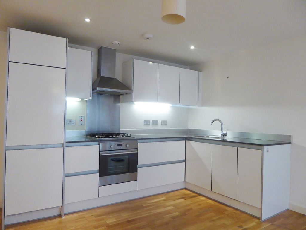Property photo 3 of 7 Kitchen