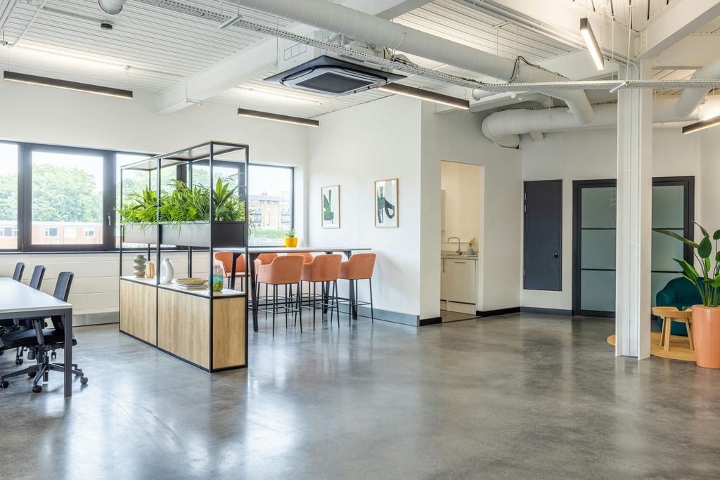 Property photo 3 of 8 Westbournestudios_We223_0011.Jpg