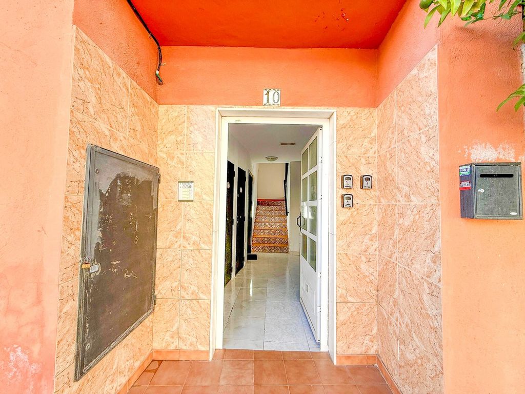 Property photo 3 of 32