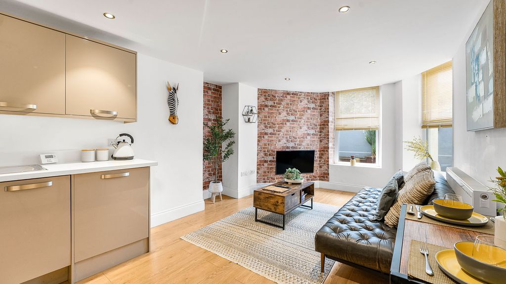 Property photo 3 of 7