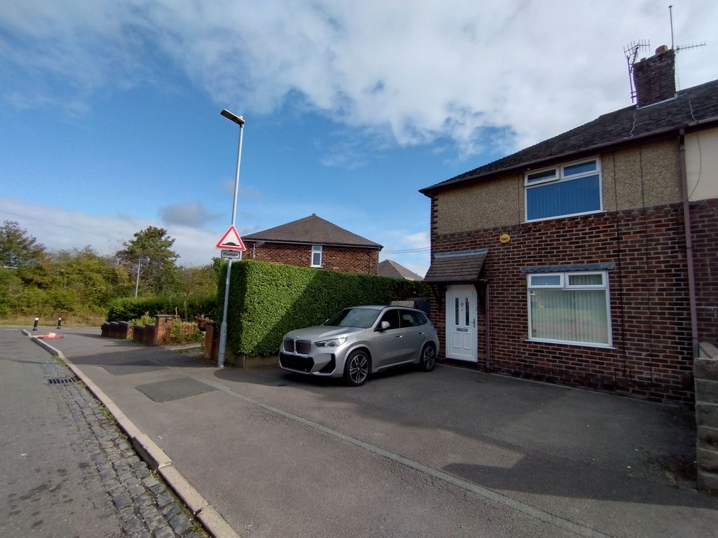 Property photo 1 of 27