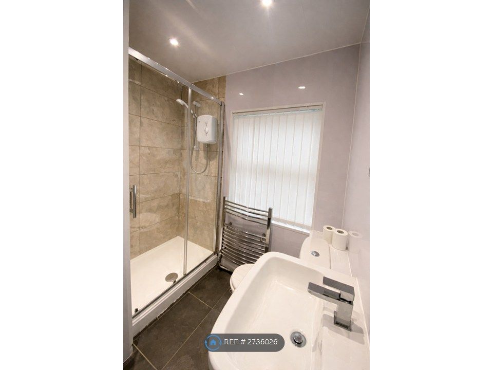 Property photo 3 of 6 Bathroom