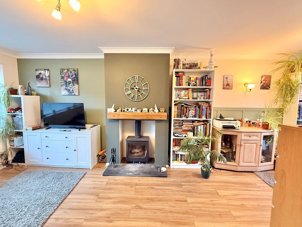 Property photo 3 of 13