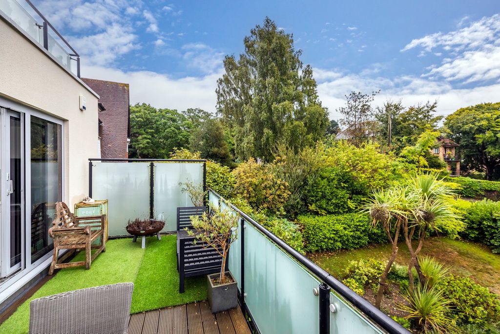 Property photo 3 of 18