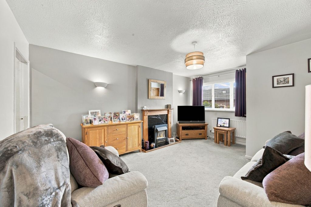Property photo 3 of 20