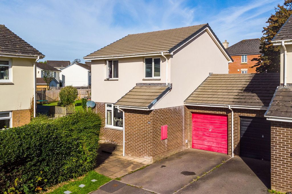 Property photo 1 of 30