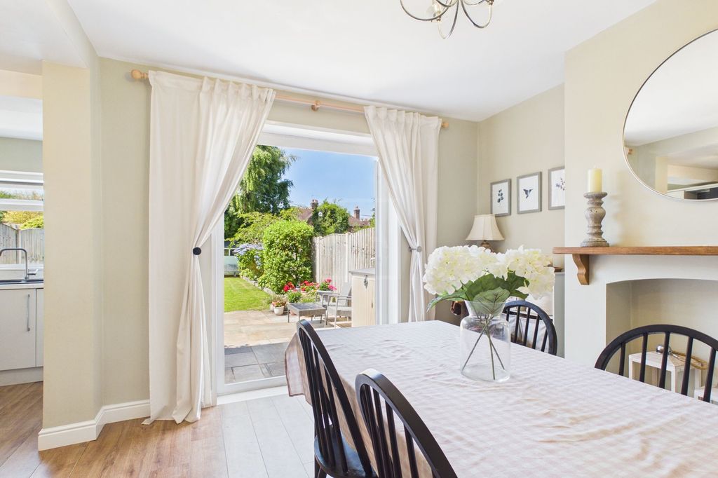 Property photo 3 of 19 Dining Room
