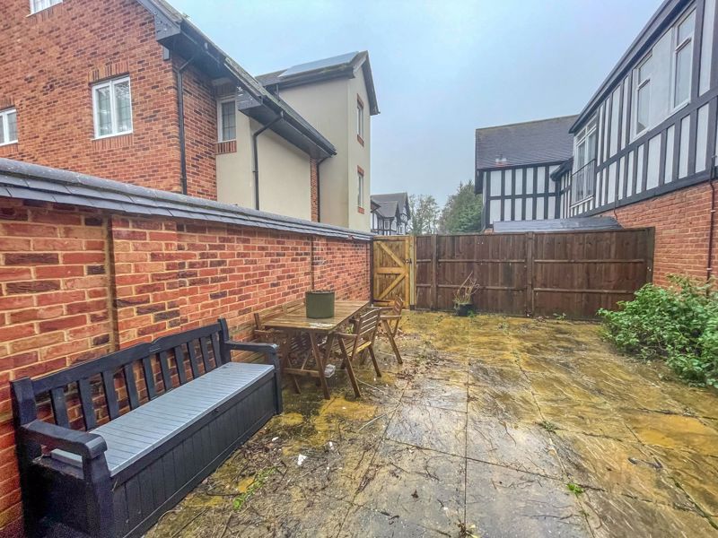 Property photo 3 of 14 Own Garden Area