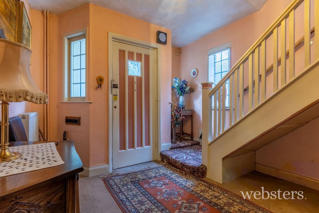Property photo 2 of 31