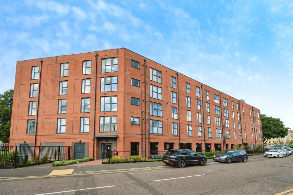 Apartment in Birmingham, Edgbaston, West Midlands - View 3