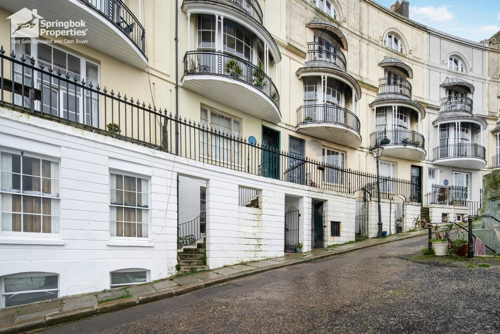 Property photo 1 of 15 Front View